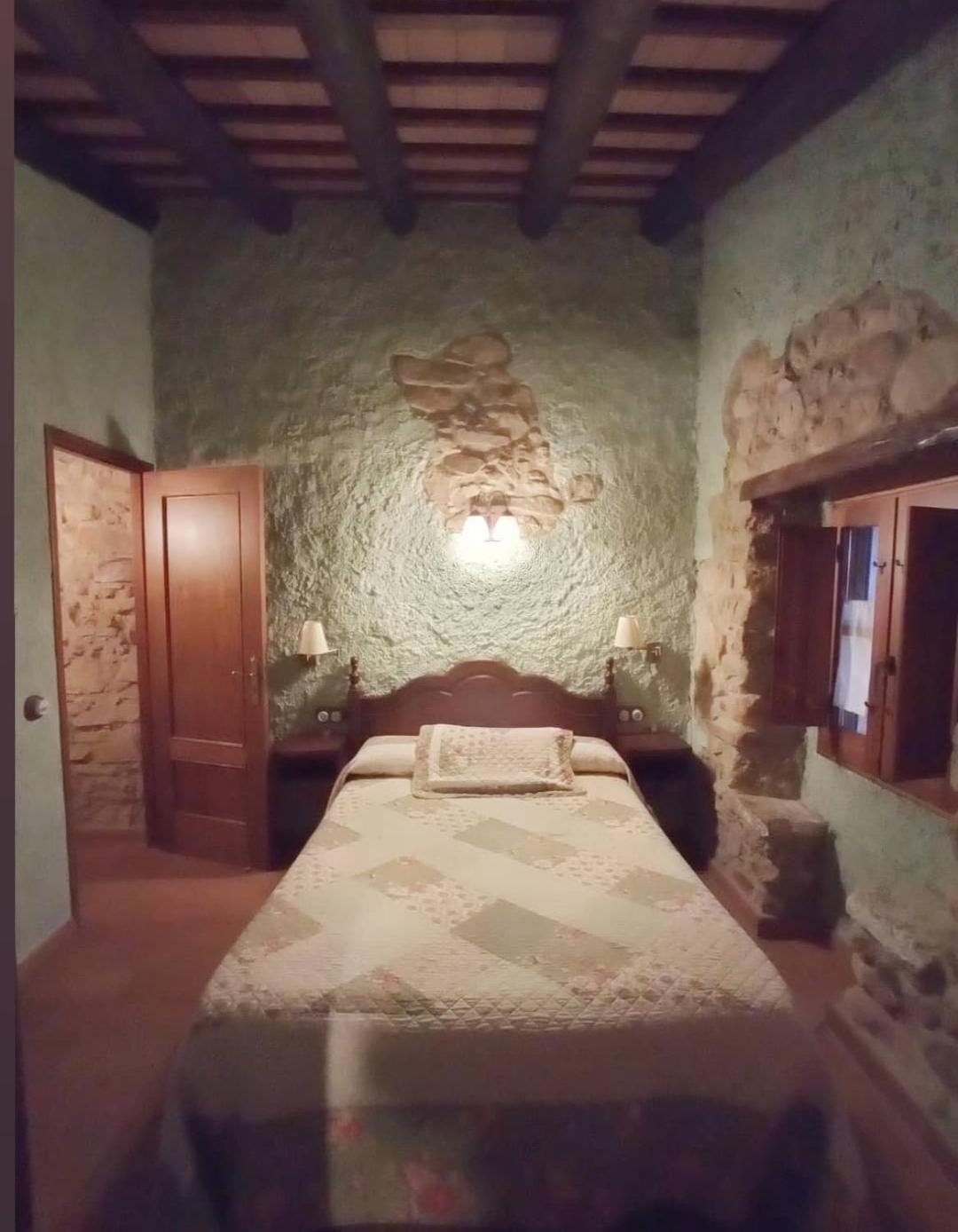Masia Can Felip Llinars del Valles Bagian luar foto